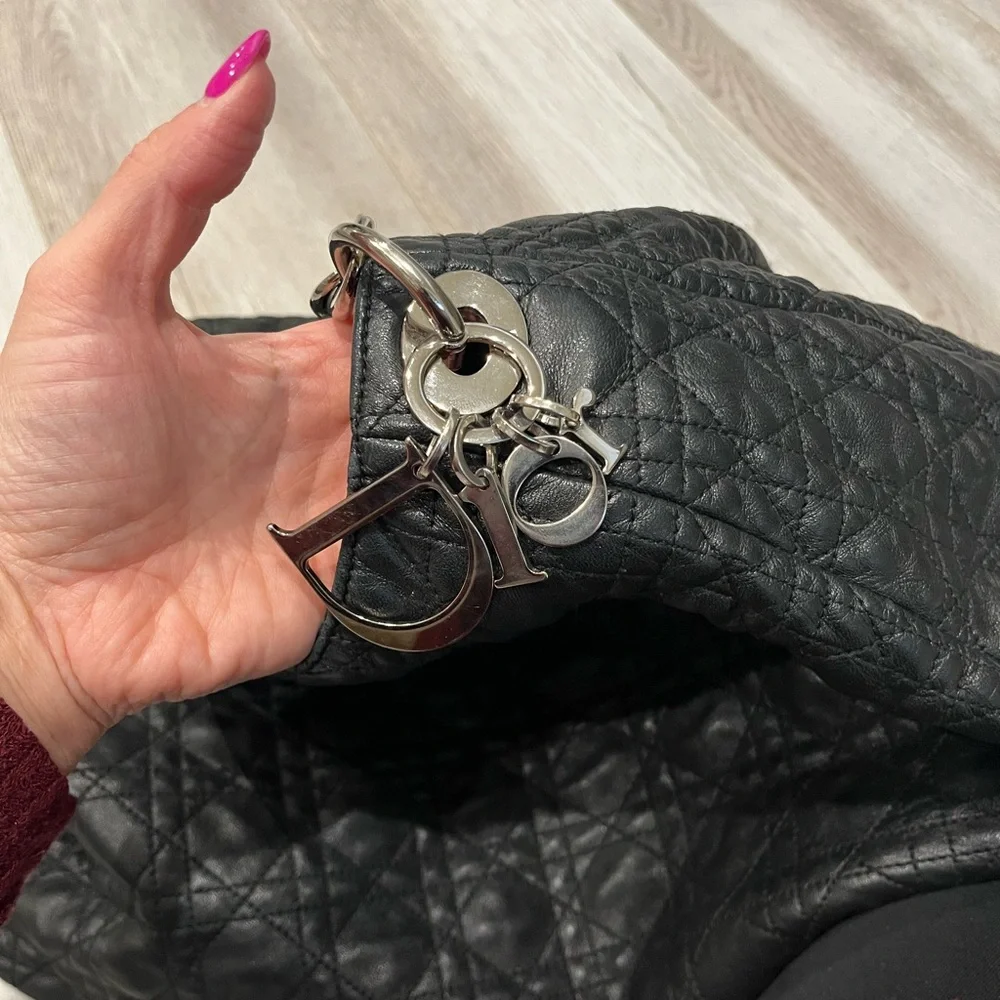 ~~~~ 100% Authentic Christian Dior Black Quilted Shoulder Bag~~~~ - Picture 9 of 11